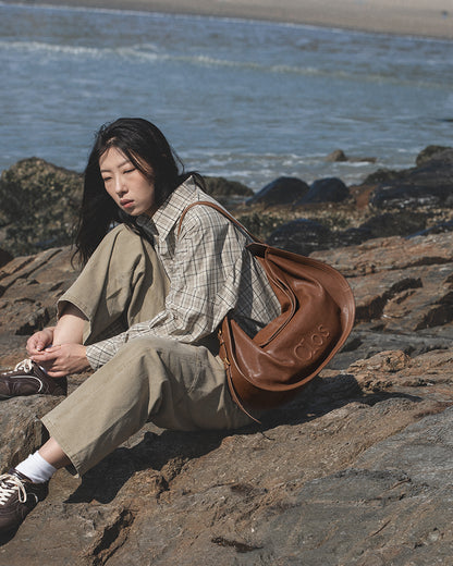 CarryFree Series Large Vegetable-Tanned Lambskin Hobo Bag