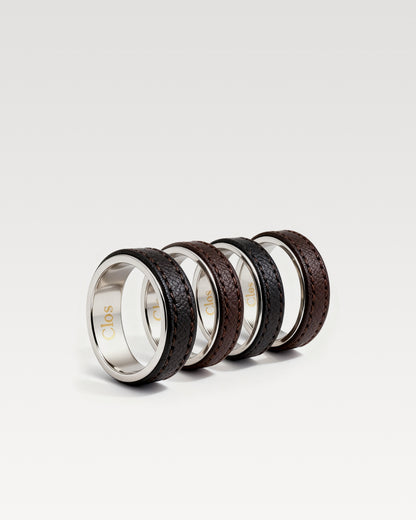 Clos Minimalist Ring