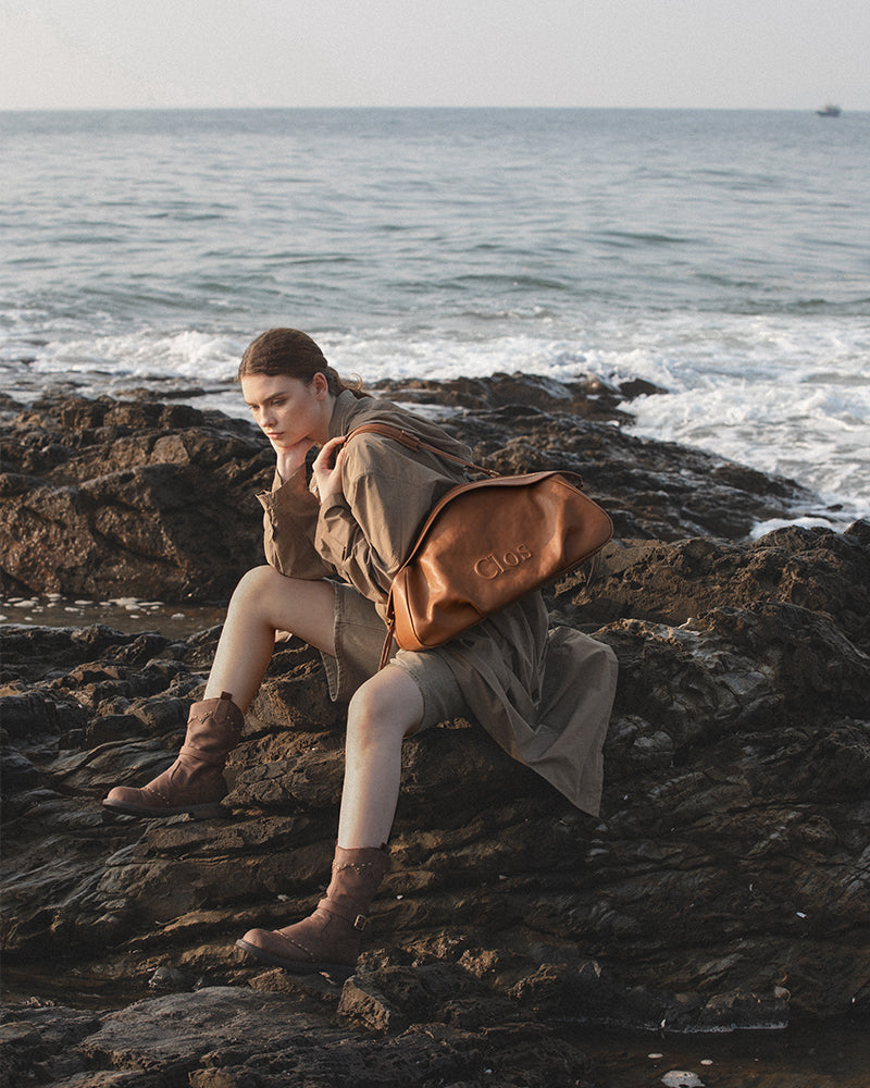 FloatBag Grand Vegetable-Tanned Full-Grain Leather Dinghy Bag